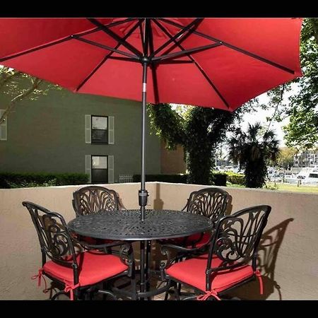 In The Heart Of Harbour Town 2Br 2Ba Pool Access Close To Beach Hilton Head Island Bagian luar foto